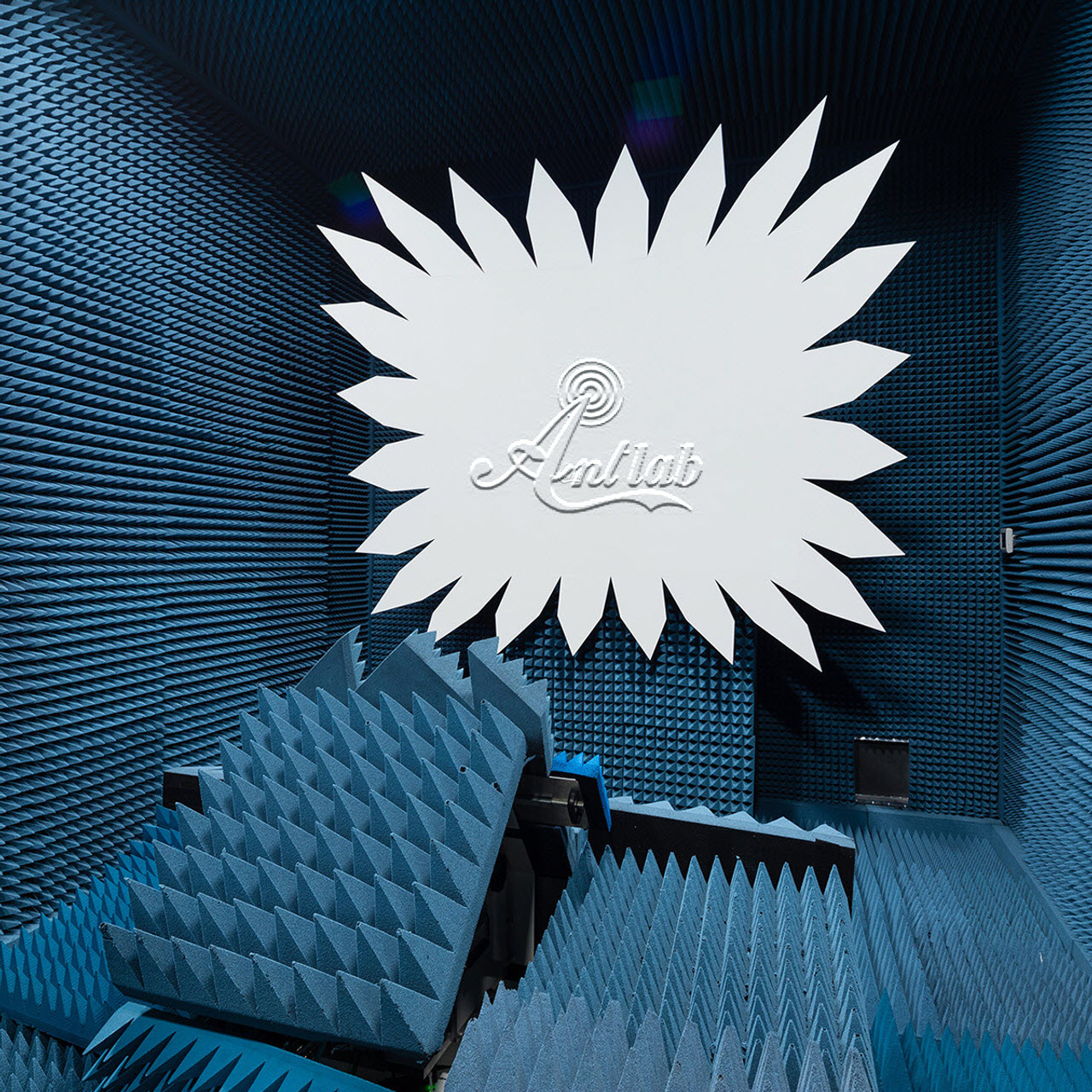 锯齿紧缩场反射面